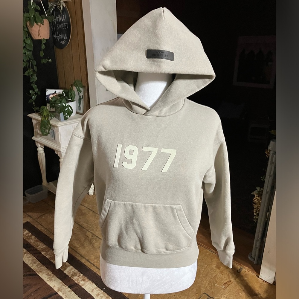 Essentials Fear of God Authentic Hooded Sweatshirt Kids Size 6/7 EEEUC